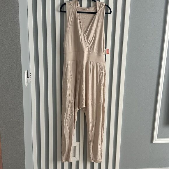 Free People Women's FP Movement Second Chance Onesie size larger nwt neutral - Picture 2 of 10